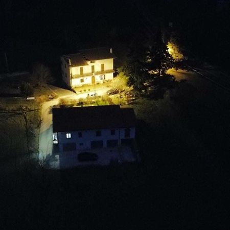 Bed&Breakfast La Ginestra Abbateggio Bagian luar foto